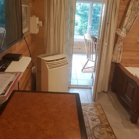 2 Set In Country Side Bouteilles-Saint-Sébastien
